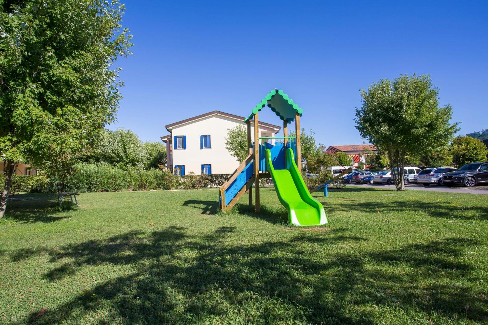 Apartment Quercia Lido Altanea *